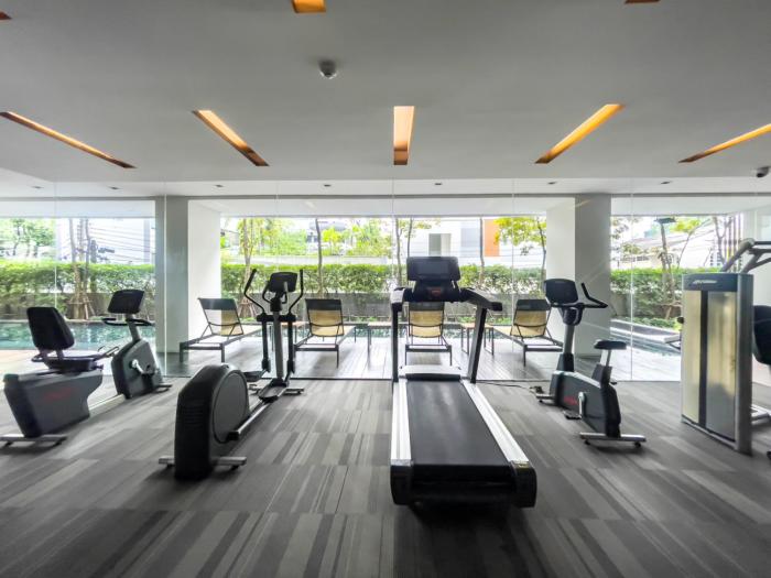 Near BTS Asok and MRT SKV l Pool and Sauna