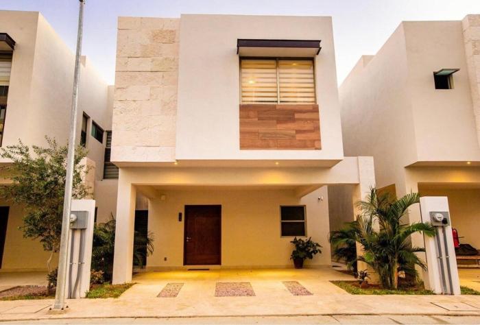 Luxurious ocean view home in Vista Vela