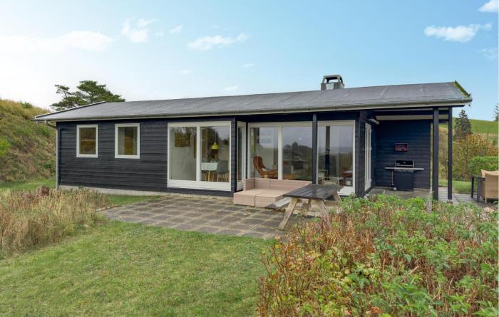 Lovely Home In Knebel With Wifi