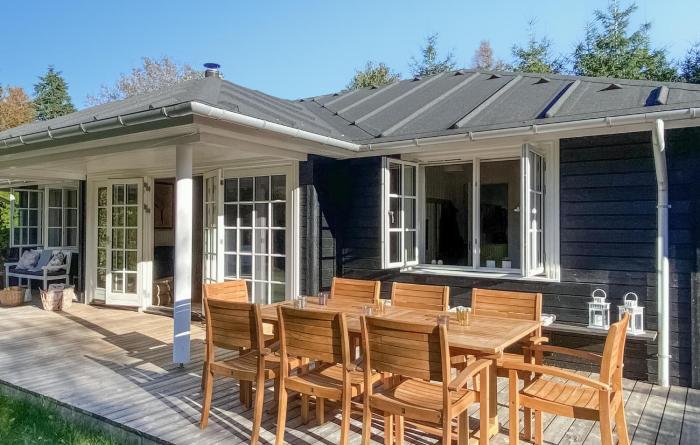 Gorgeous Home In Hornbæk With Wifi