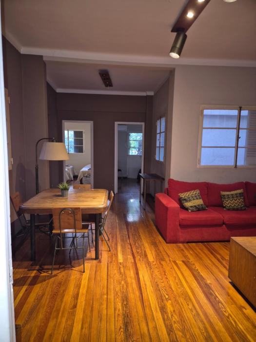 Excelente ubicación, frente a Plaza Independencia