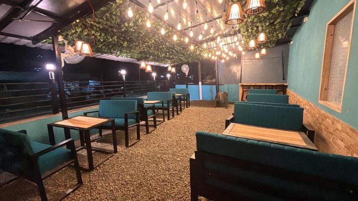 Backpackers Stop Bhimtal