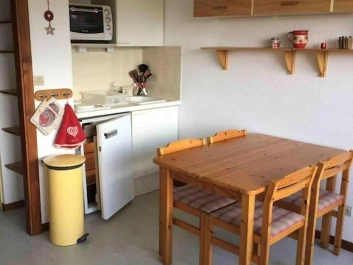 Studio 4 pers, Sud, à 300m des pistes, parking - FR-1-733-177