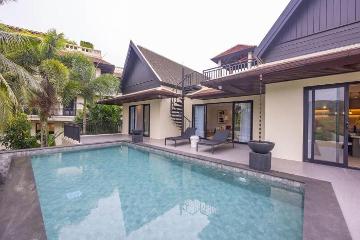 Elegant 4-Bedroom Pool Villa with Rooftop Sala