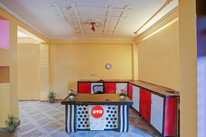 Hotel O by OYO Crossing Hotel Ghaziabad Railway Station