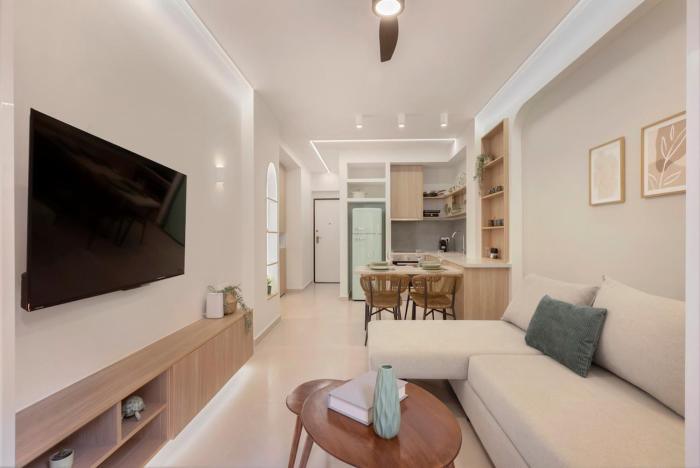 Stylish apartment in Petralona by BargainGreece