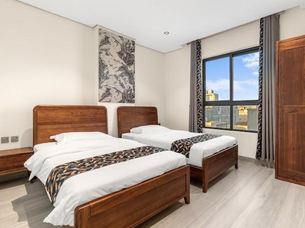 لباسا لشقق المخدومة