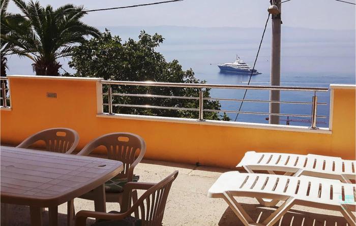 1 Bedroom Amazing Apartment In Omis