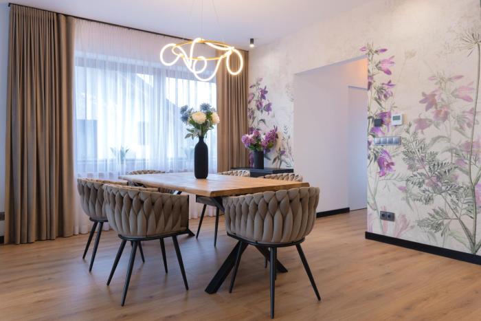 Przestrony apartament z trzema sypialniami - jacuzzi i parking, kącik zabaw dla dzieci w cenie - świetny wybór dla rodzin lub grupy znajomych