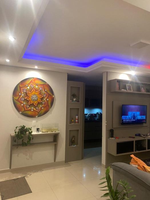 Apartamento térreo com piscina, vaga para 2 carros