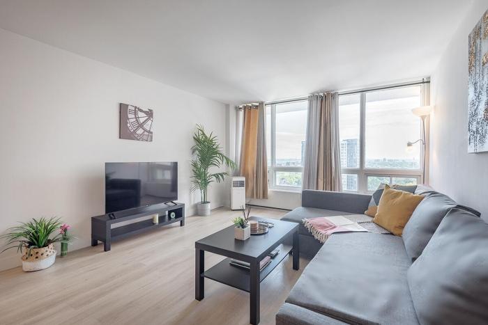 Modern 1BR - Central Location