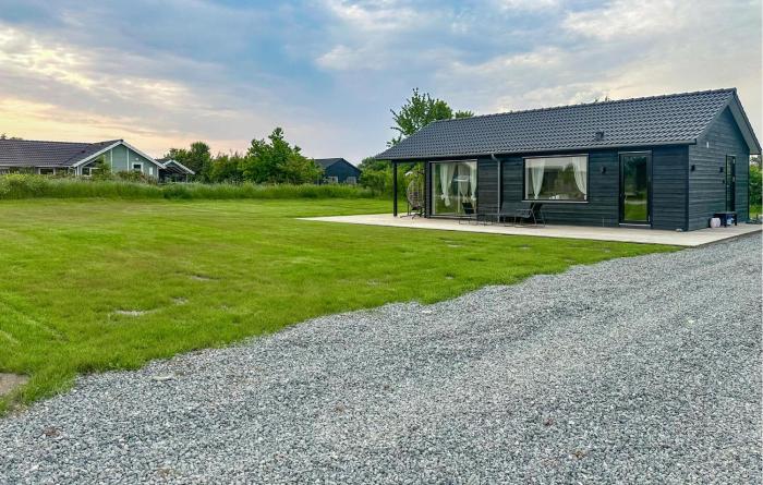 Beautiful Home In Hørve With Wifi