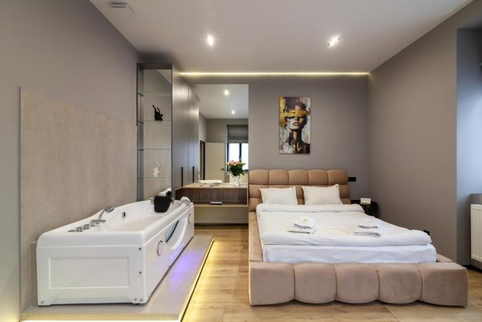 Royal jacuzzi apartment on Krehivska 10 st