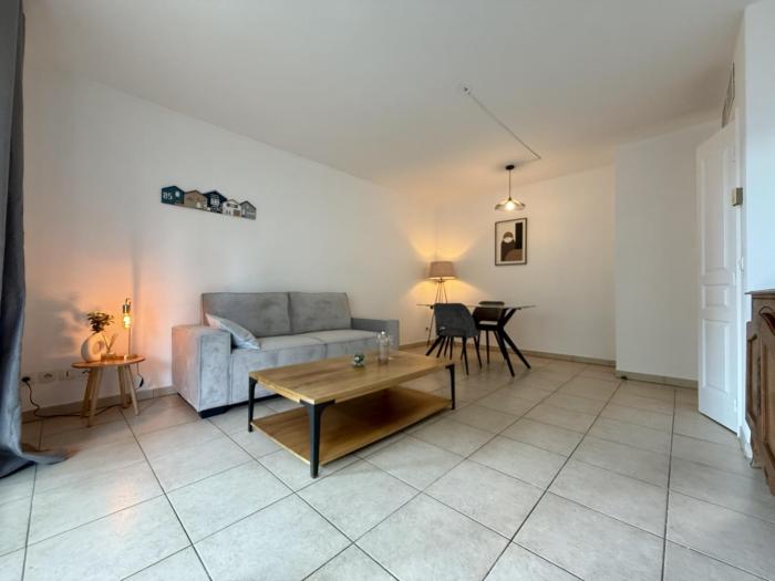 DAPHNE, appartement piscine