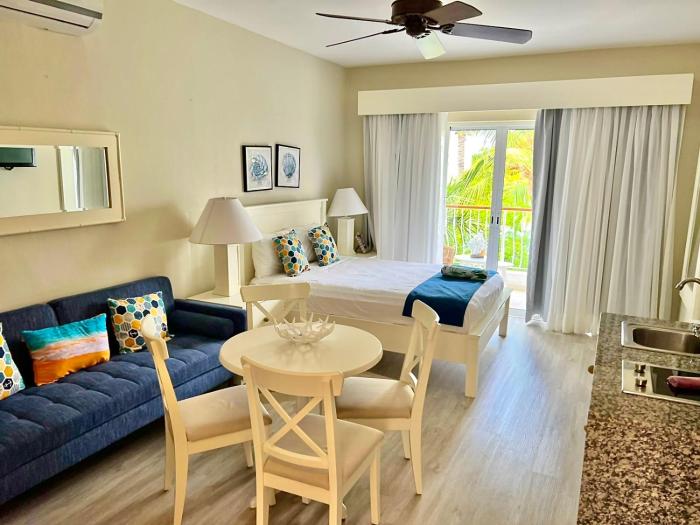 Palmera 214 Cadaques Caribe Resort & Villas