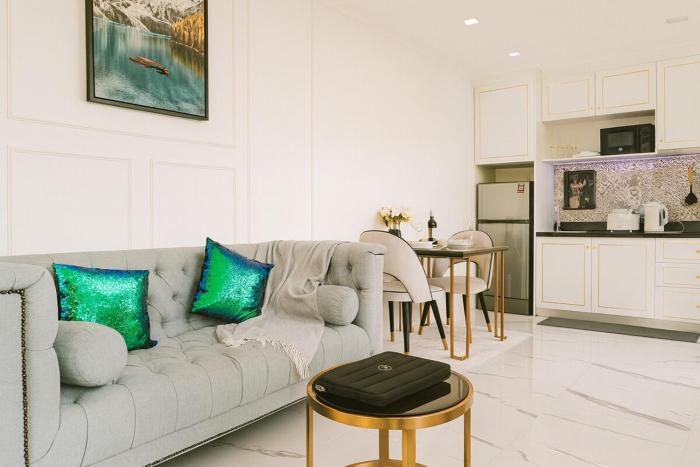 Luxury Living Experience - 5 Star Stay & Design