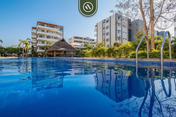 2BR Condo with Private Terrace - Near to the Beach