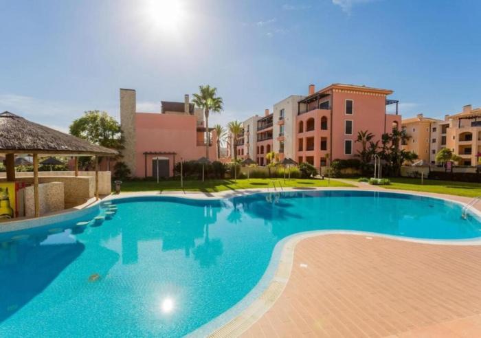 Victoria Boulevard by Garvetur