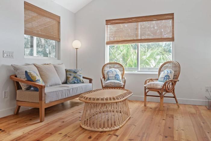 Tropical Hideaway l Mins to DNTN l Dog Friendly