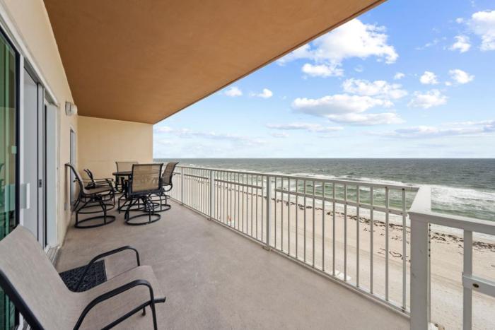 Crystal Shores West 208 by Youngs Suncoast