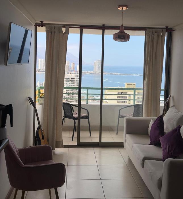 Acogedor Departamento Amoblado Cerca de Playa y Centro