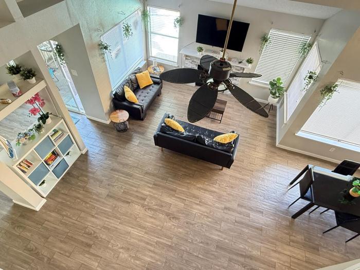 Charming west Houston home with pool