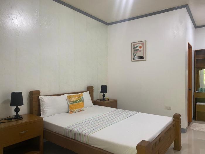 ELEN INN - Malapascua Island FAN ROOM