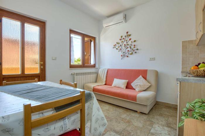 Apartment Romano for two with terrace