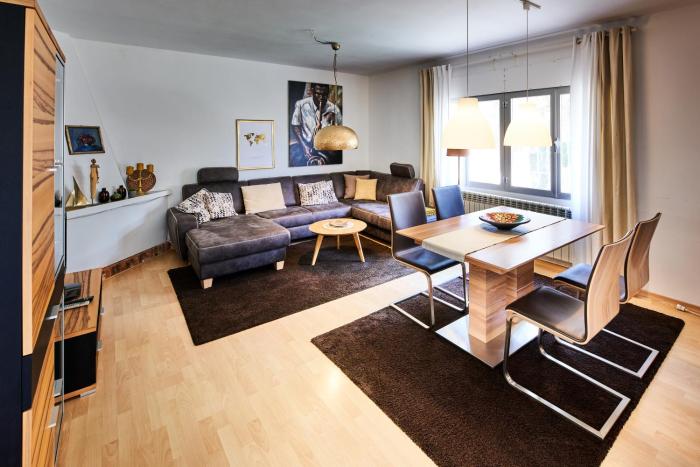 Villa with great pool dog friendly