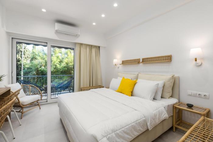 Lemon pie by halu! Charming studio next to Aristotelous Square