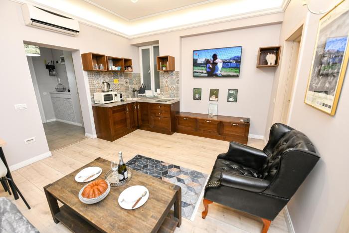 Parliament View Deluxe Apartment