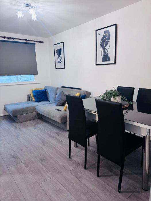 Cozy Private one Bedroom Flat In Grays Lakeside shopping mall