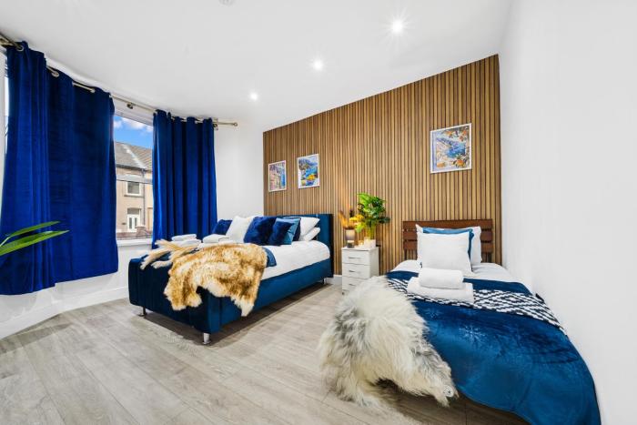 Deja Two Luxe 4BR House By AltoLuxo Short Lets & Serviced Accommodation With Free WiFi & Parking