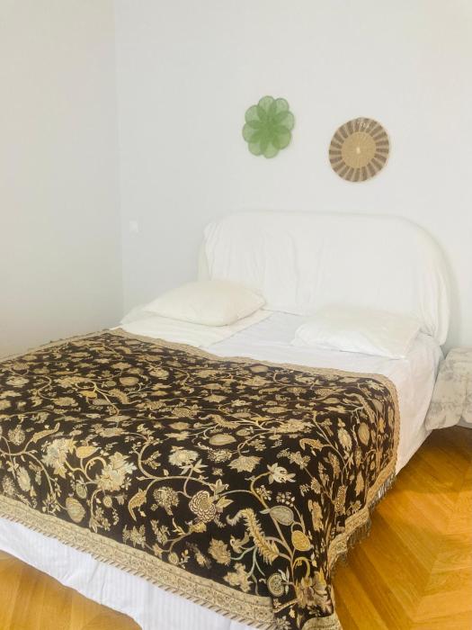 Belle chambre avec accès à une terrasse