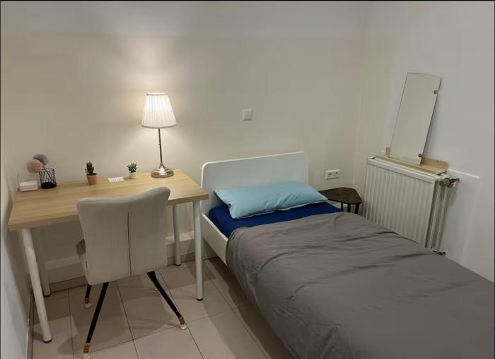 Simple Room close to city center