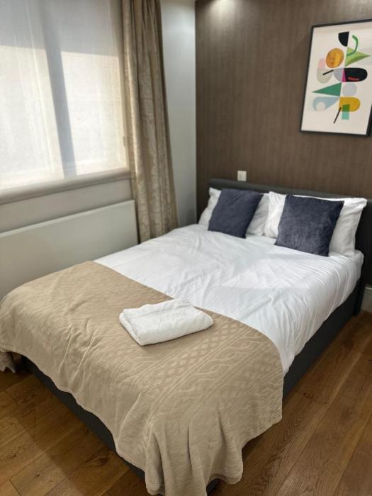 Marble Arch Beautiful Family Three Bedroom Apartment