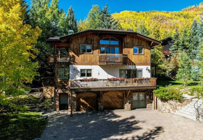 Value - Vail Hideaway - Forest Views, Deck Comfort