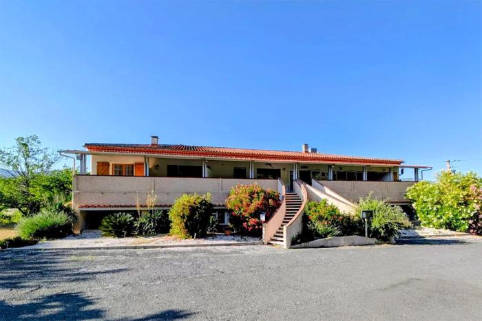 Hôtel Restaurant Mas Le Châtelet