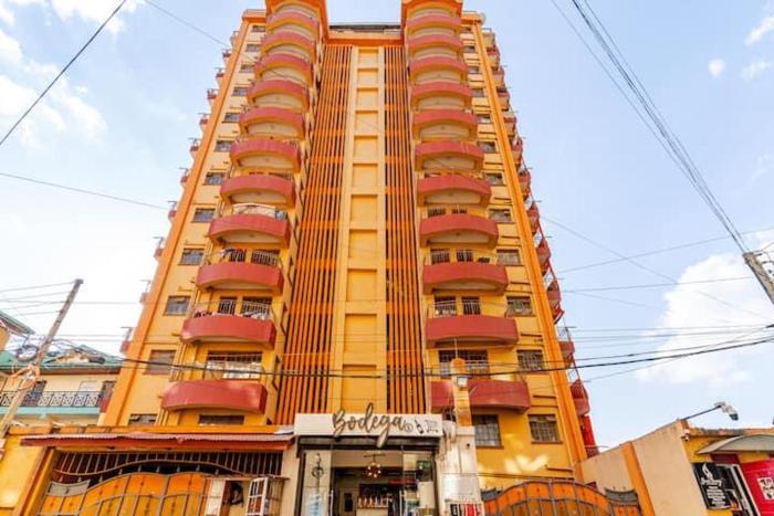 Simmon-Opposite Garden city mall,near safari park