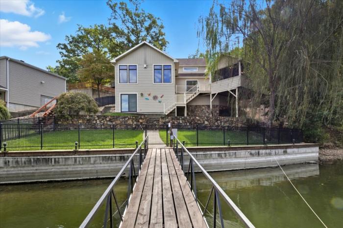 Amazing Cove, Fenced Yard, & Game Room!