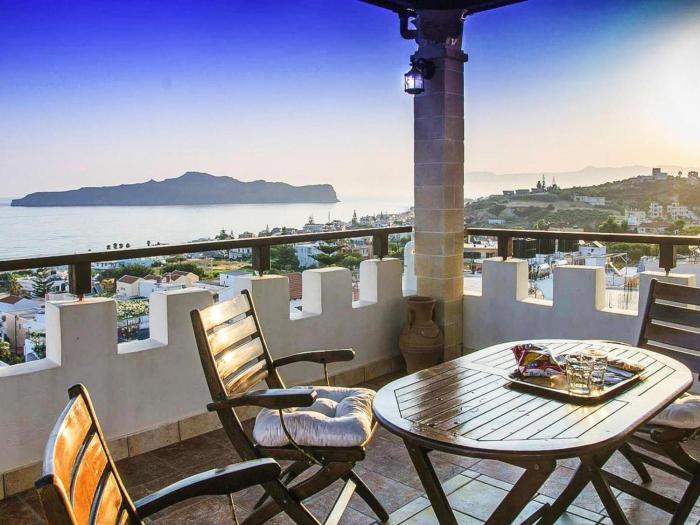 Modern holiday home in Stalos with balcony