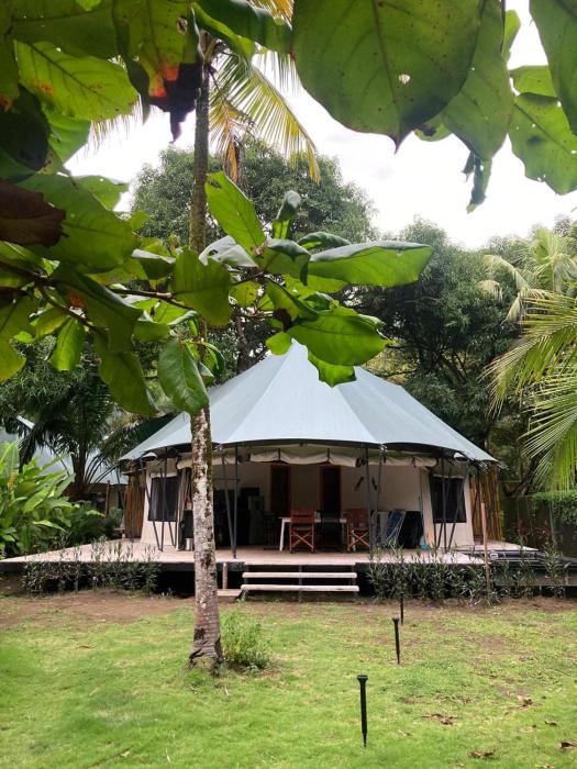 Safari tent with private pool close to Manuel Antonio Glamping 2