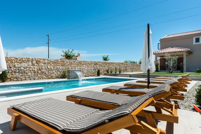 Villa Rea 4 with heated pool