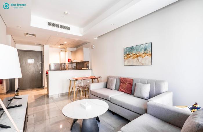 Blue Breeze Modern 2BR Apartment Near Downtown