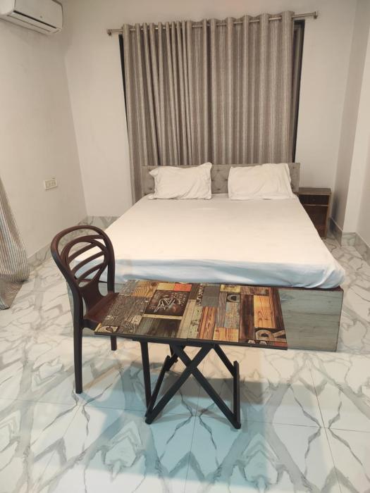 Hotel AI near Shalimar station
