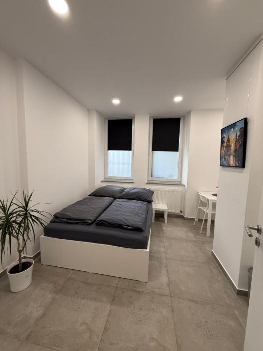 Schönes Zimmer-1 in Stuttgart-Mitte