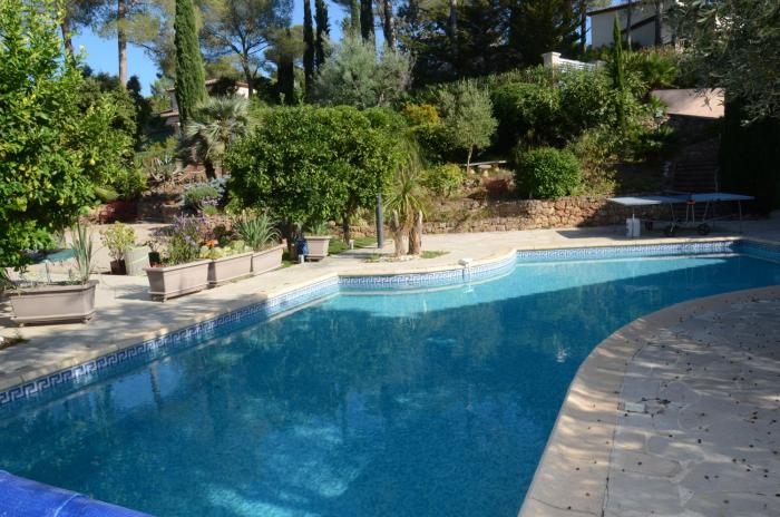 Villa de charme avec piscine sur la colline de Valescure