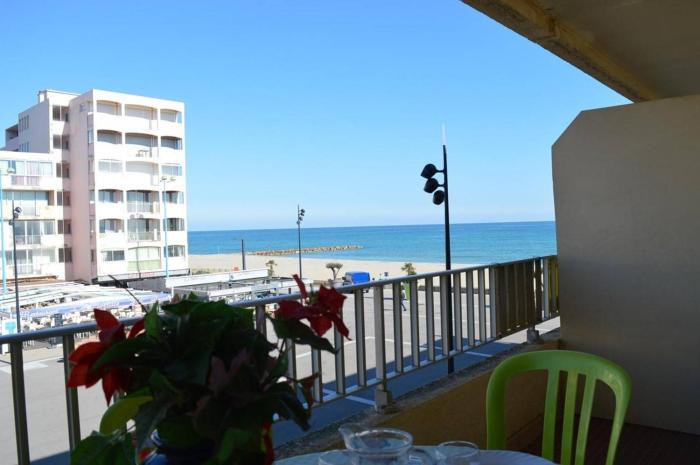 Agréable Studio avec terrasse en face de mer ST CYPRIEN PLAGE sc220-009