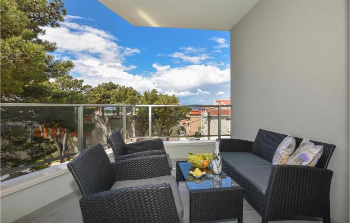 1 Bedroom Beautiful Apartment In Makarska