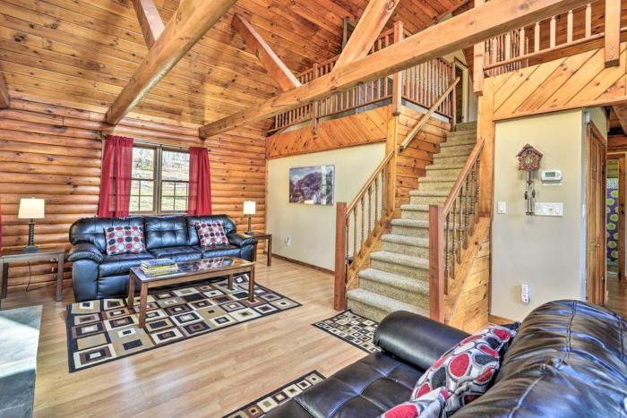 Log Cabin And Andalusian Suite At Equestrian House